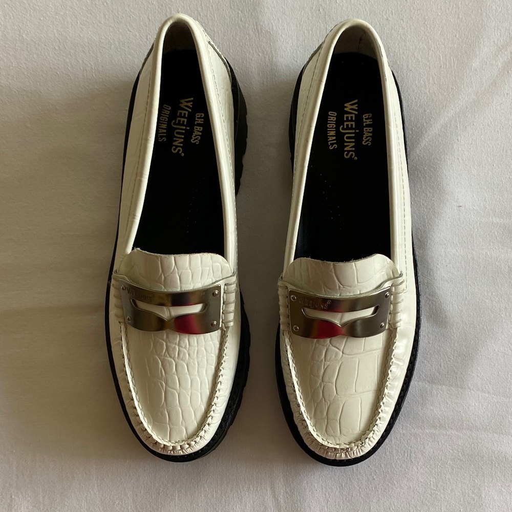 NWT G.H. Bass Women's Whitney Super Lug Sole Crocodile Leather White Weejun